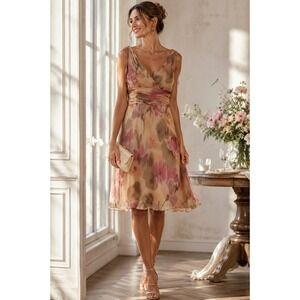 Petra 100% Silk Crinkle Floral Dress Beaded Shoulder Size 6 Romantic